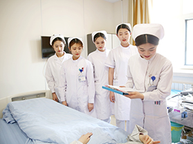 黑龙江卫校——为什么当医生或者护士是光荣的呢？